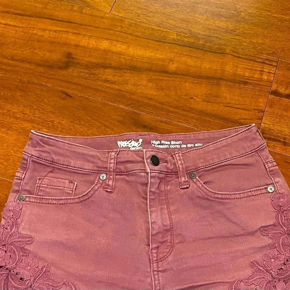 Mossimo High Rise Shorts - Picture 4 of 4